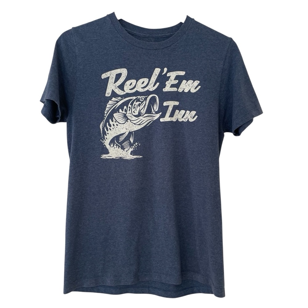 Sonoma Fishing Shirt REEL EM INN Men’s Small Fish Tee | Lake Beach Boat Weekend